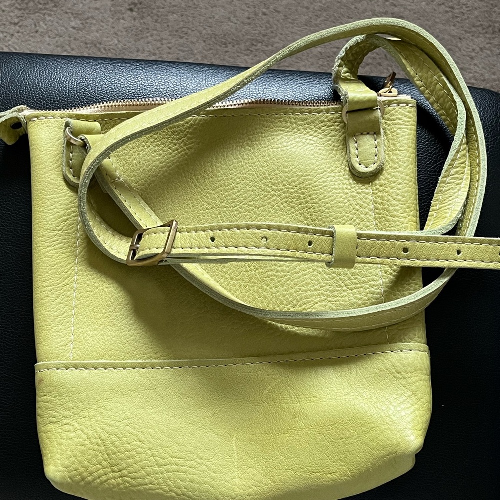 Portland leather goods VGUC festival bag in sugar snap